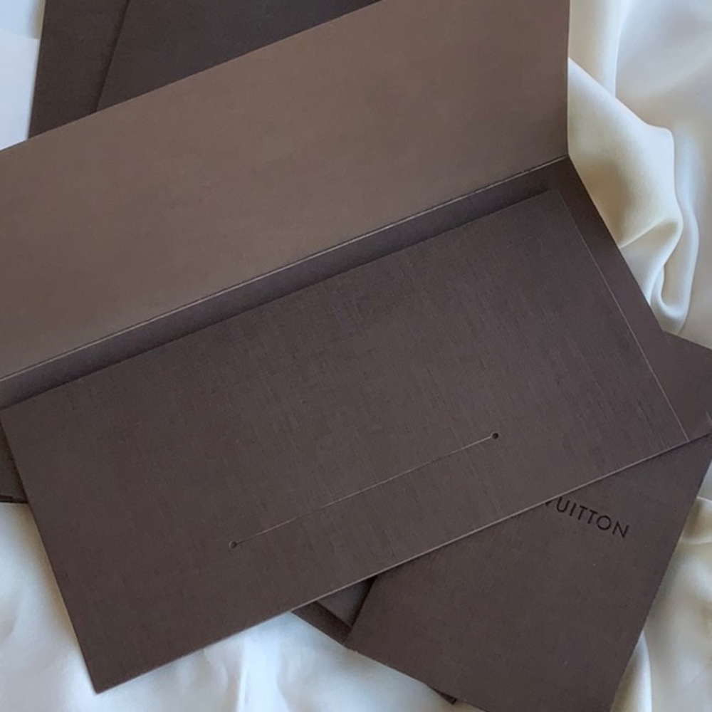 Louis Vuitton receipt envelops - Picture 5 of 8